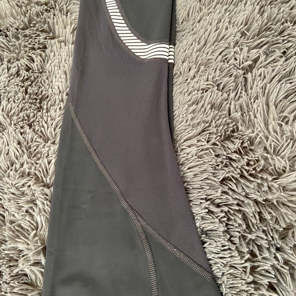 Lululemon Run Inspire Crops Capri 4 Gray White - Picture 14 of 16